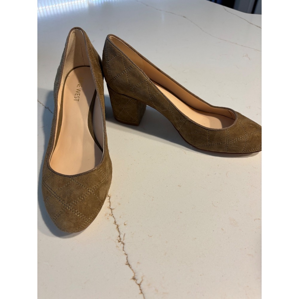 Nine West Womens Olive Tan Quilted Suede Block Heel‎ Pumps Round Toe Size 6.5M